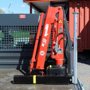 Kranbil med lilla Maxilift M50