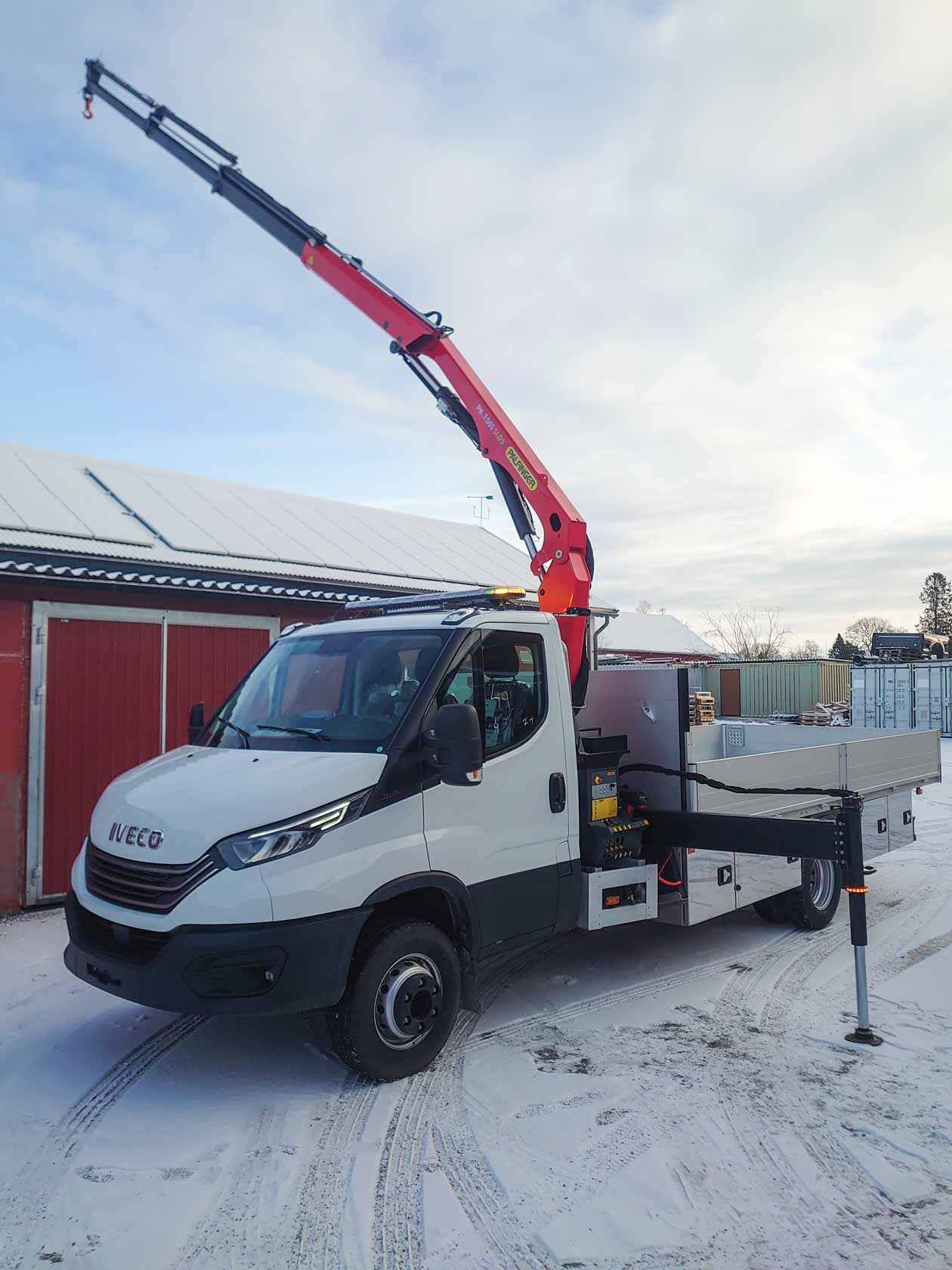 Iveco Daily 72 manuell med PTO Palfinger 7501