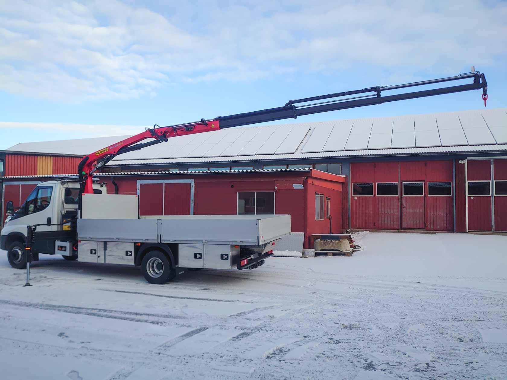 Iveco Daily 72 manuell med PTO Palfinger 7501