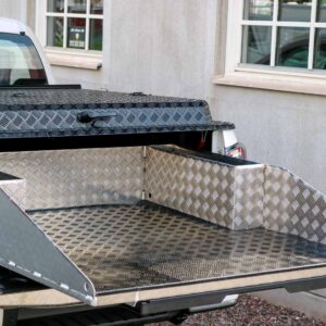 Lastläde med inbyggda sidofack.