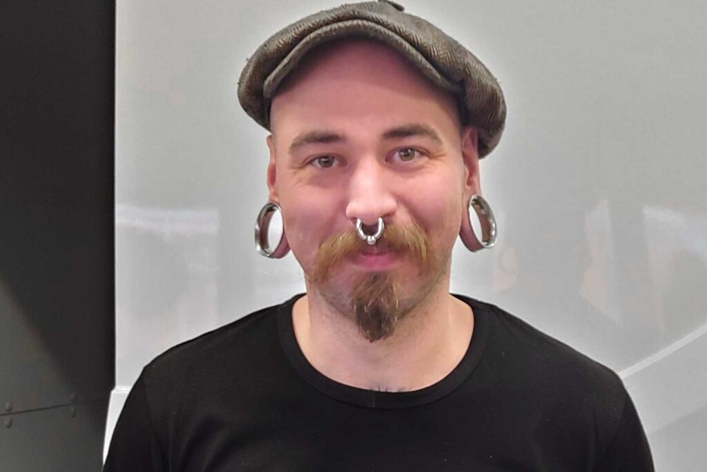 Johan. Bilutrustning. Specialbyggnationer. Biliredning.